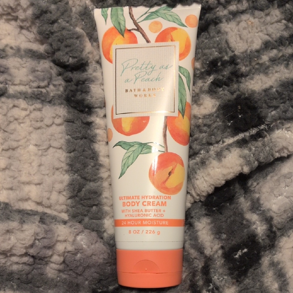 Bath & Body Works Pretty as a Peach Hydrating Body Cream